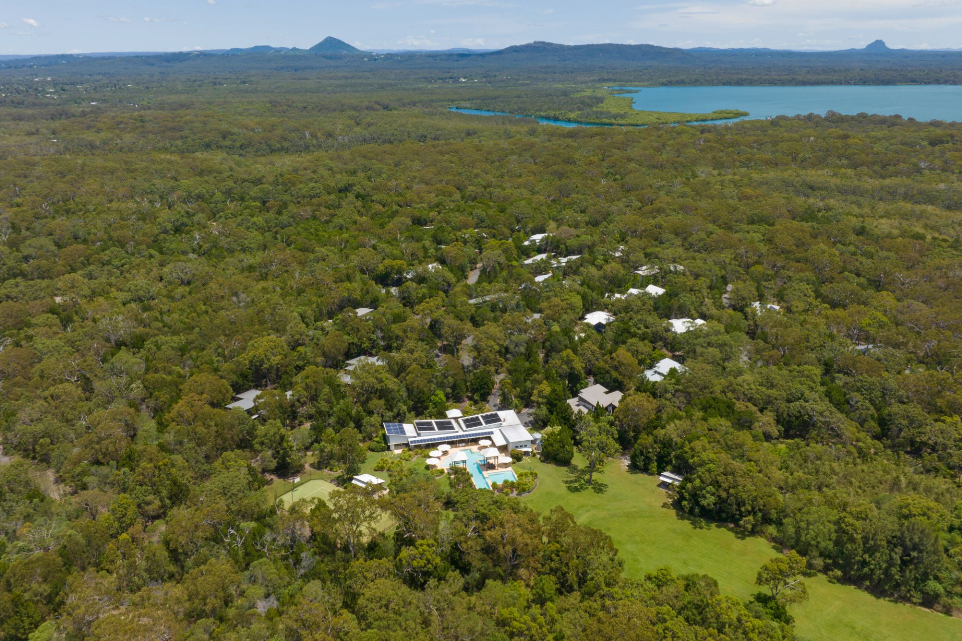 beach road holiday homes aerial (4)