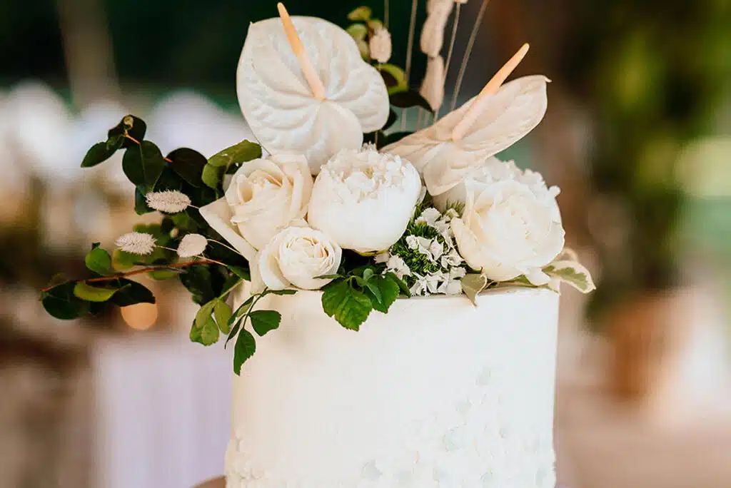 senses weddings cakes